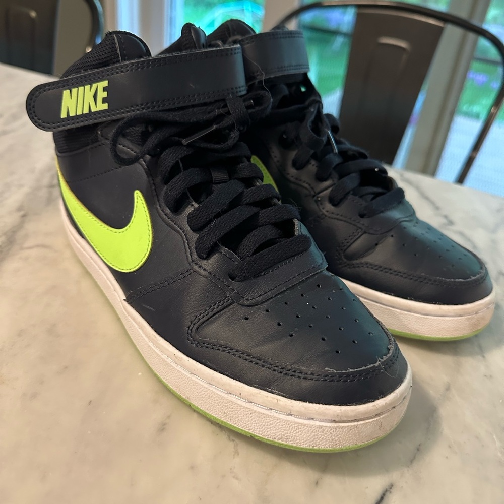 Nike Boys High Tops, Size 6